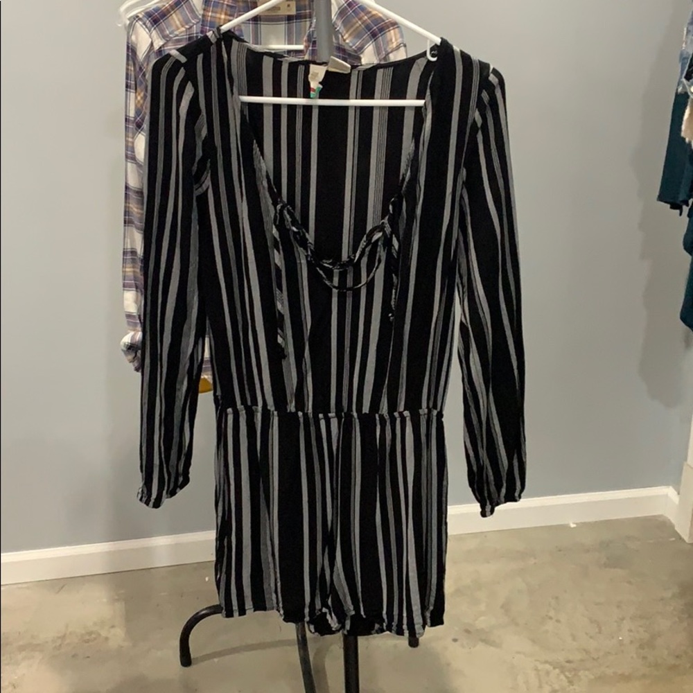 Black/grey romper